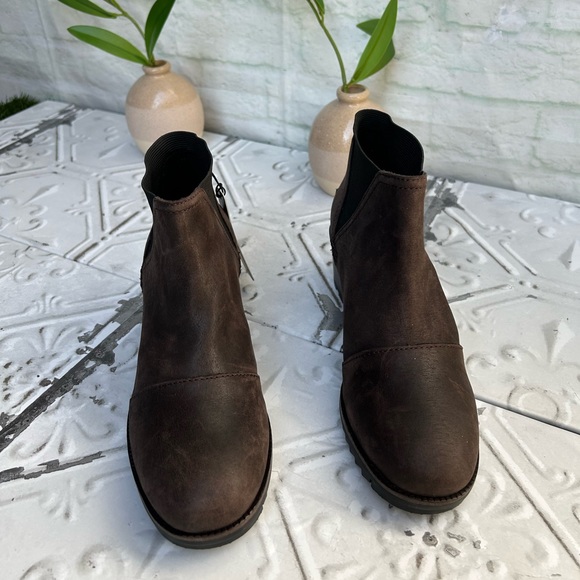 Sorel Women's Cate Chelsea Boot
Casual Waterproof Blackened
Brown size 6 new - Picture 8 of 16